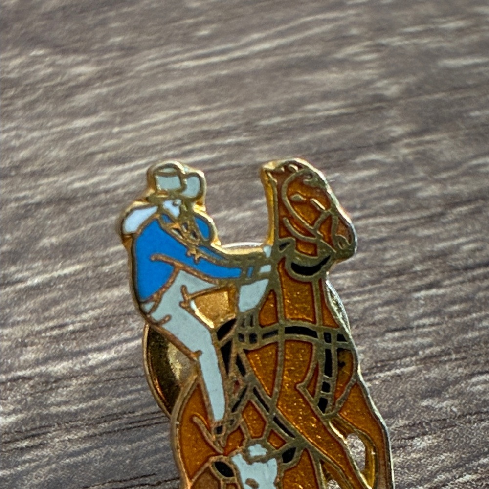 Vintage Rodeo Cowboy Enamel Pin - Picture 5 of 8